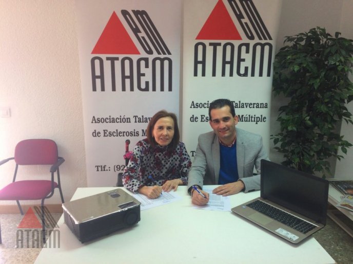 ATAEM  RECIBE DE DIPUTACION PROVINCIAL MATERIAL INFORMATICO